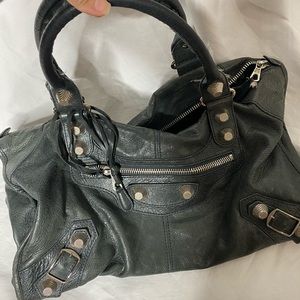 Balenciaga giant city in anthracite